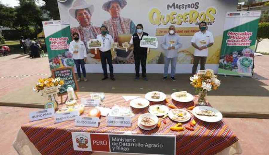 MIDAGRI En el Perú existen 388,450 productores que elaboran más de 50 diferentes variedades de queso
