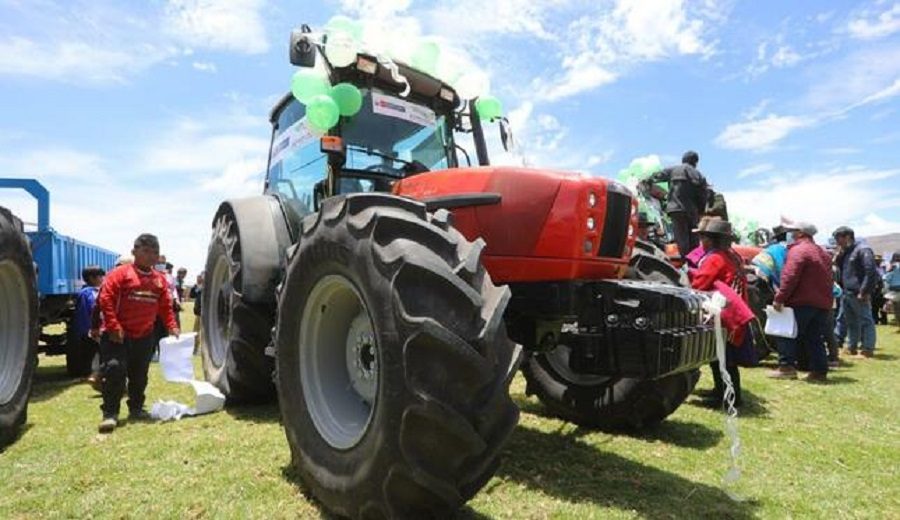 Ministro Maita Mecanización del campo se iniciará con la adquisición de 150 tractores agrícolas este año