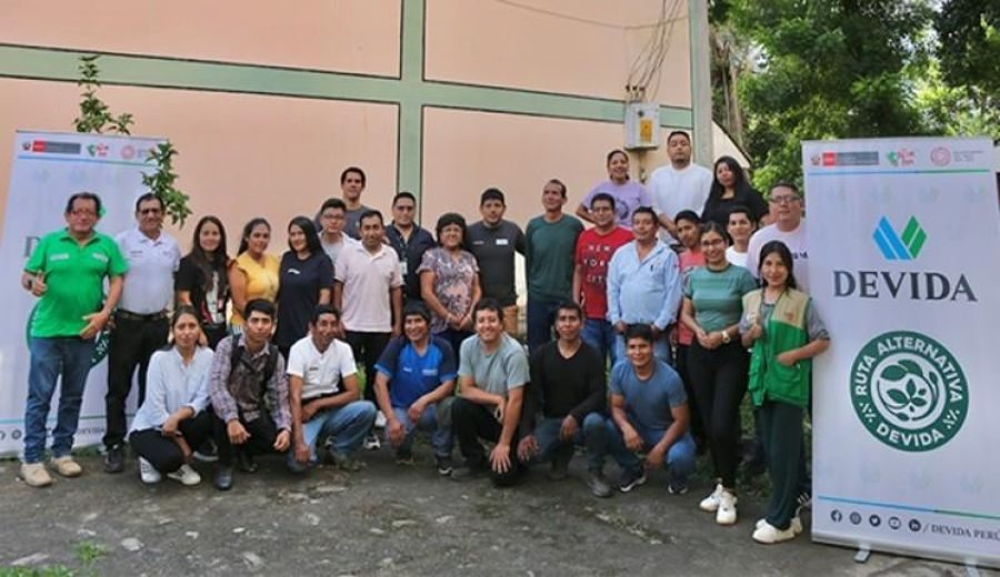 Nuevas Oportunidades para Caficultores y Apicultores en Cusco