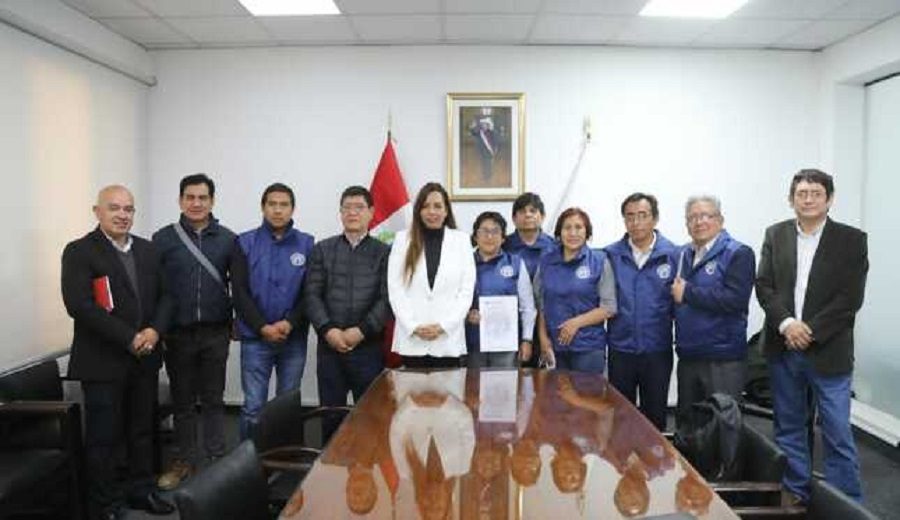Trabajadores del Senasa acuerdan suspender paralización, tras diálogo con ministra Patricia Ocampo