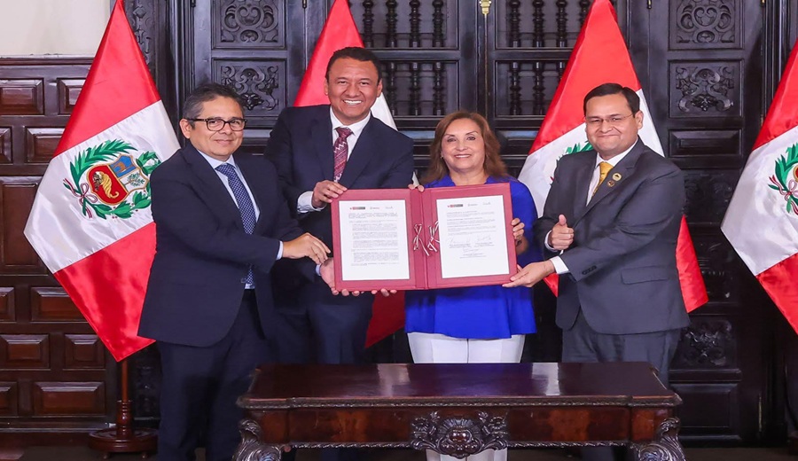 Gobierno firma convenio para impulsar ejecución de proyecto de irrigación e hidroenergético Olmos