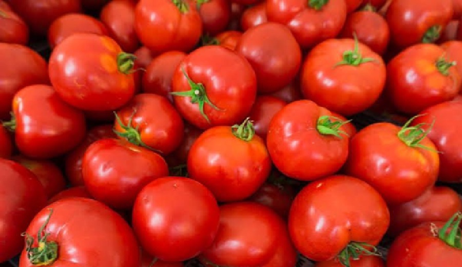 En los mercados mayoristas hubo ofertas de camote, arveja tomate, piña, granadilla, uva y otros