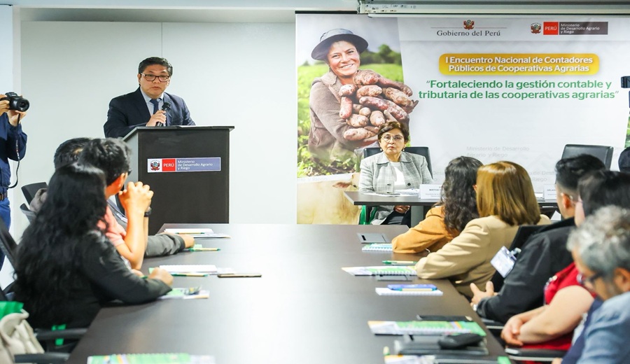 MIDAGRI capacita a contadores de cooperativas agrarias de varias regiones del país