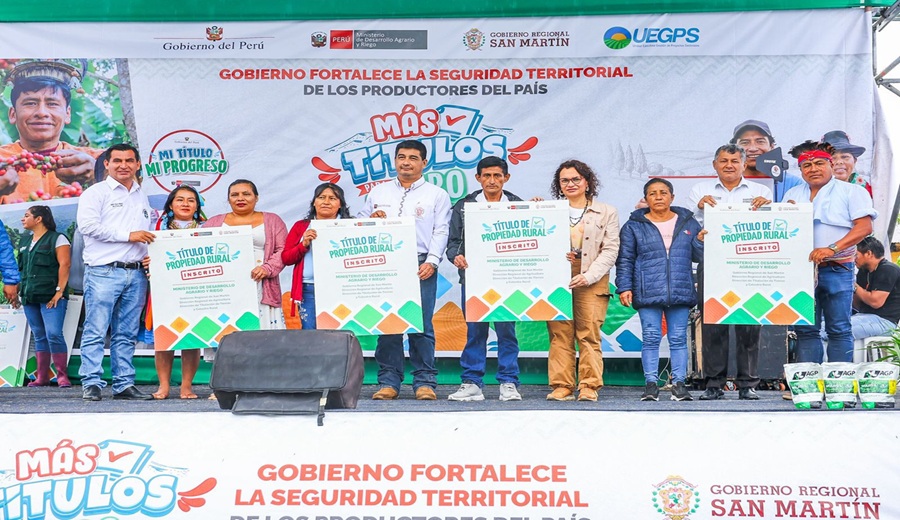 120 mil títulos para el agro Gobierno sigue formalizando predios rurales para que más productores se beneficien con servicios del MIDAGRI