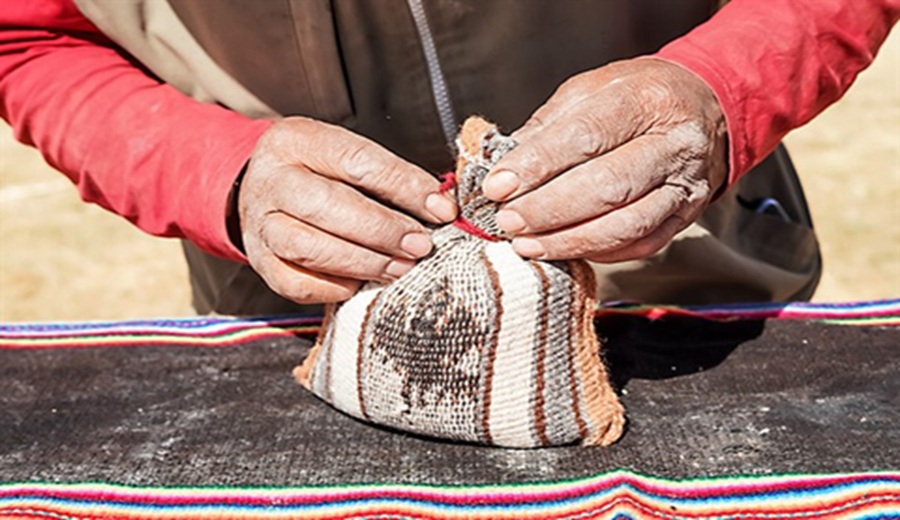 El agricultor que protege el tesoro de la quinua