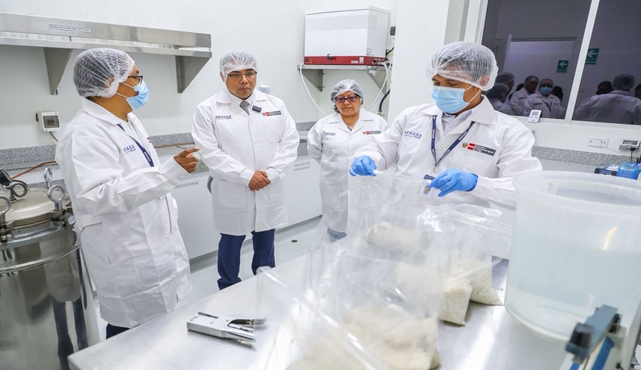 Ministro Cuno MIDAGRI impulsa una agricultura sostenible mediante el control biológico