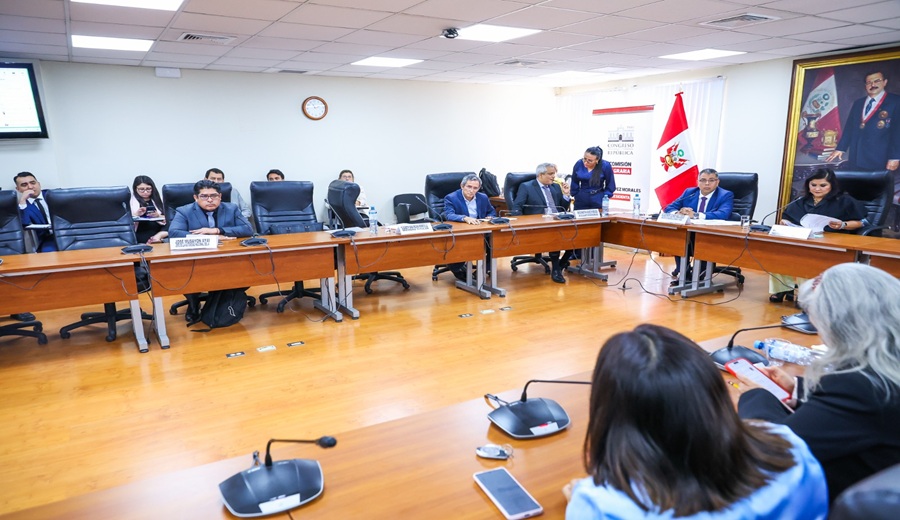 Ministro Vladimir Cuno presentó avances y acciones a favor del agro peruano en Comisión Agraria del Congreso