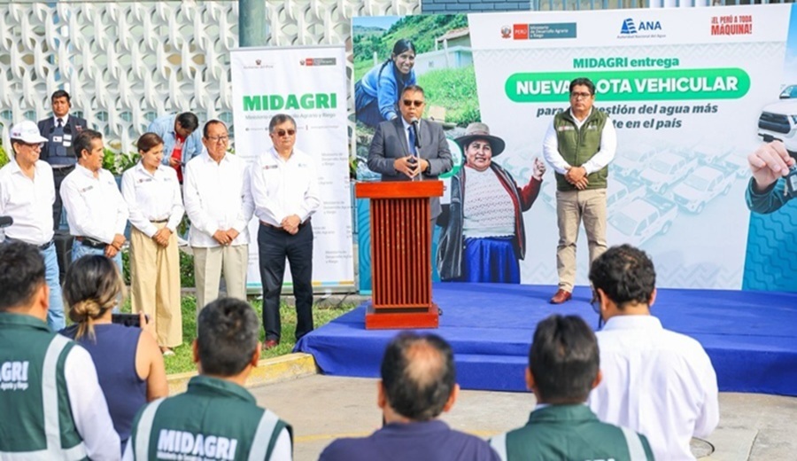 MIDAGRI entrega nueva flota vehicular a la ANA para repotenciar la gestión de los recursos hídricos en el país