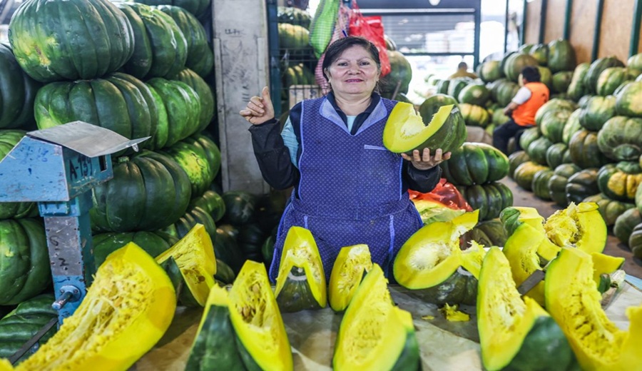 MIDAGRI con frutas y verduras, hoy el abastecimiento superó las 12 mil toneladas en mercados mayoristas