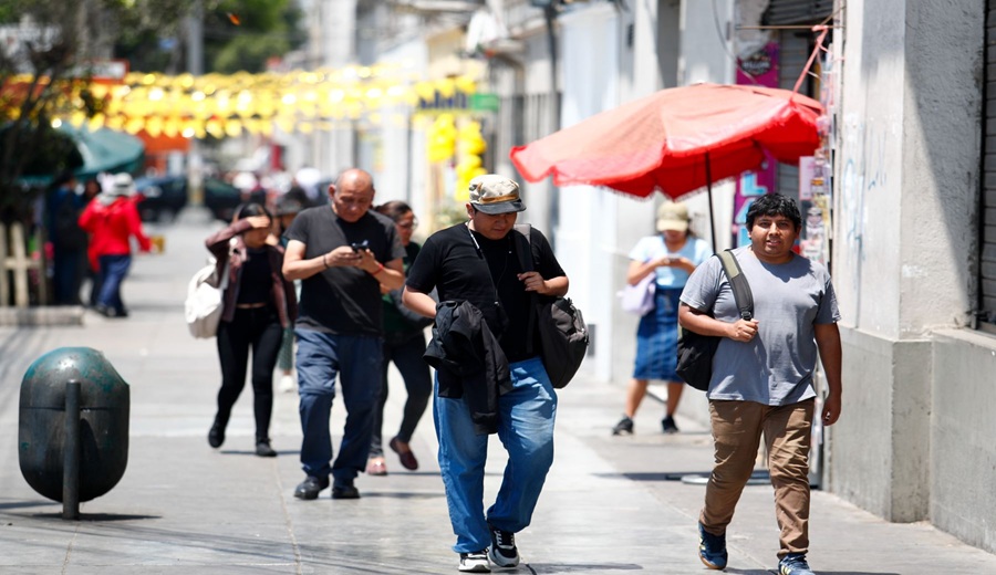 El Niño Costero se mantendría hasta febrero de 2027 alertan por temperaturas más altas de lo normal en gran parte de la costa peruana