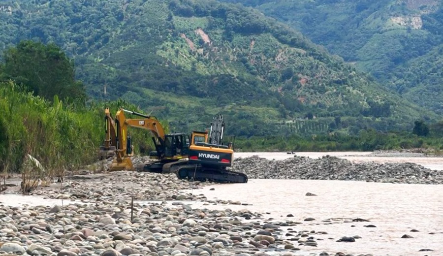 MIDAGRI protege zonas agrícolas en cinco regiones con la limpieza de 29 kilómetros de cauces y quebradas