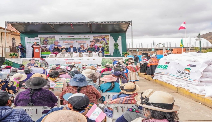 Gobierno impulsa el agro en Junín con 117 toneladas de fertilizantes y alta tecnología genética ganadera