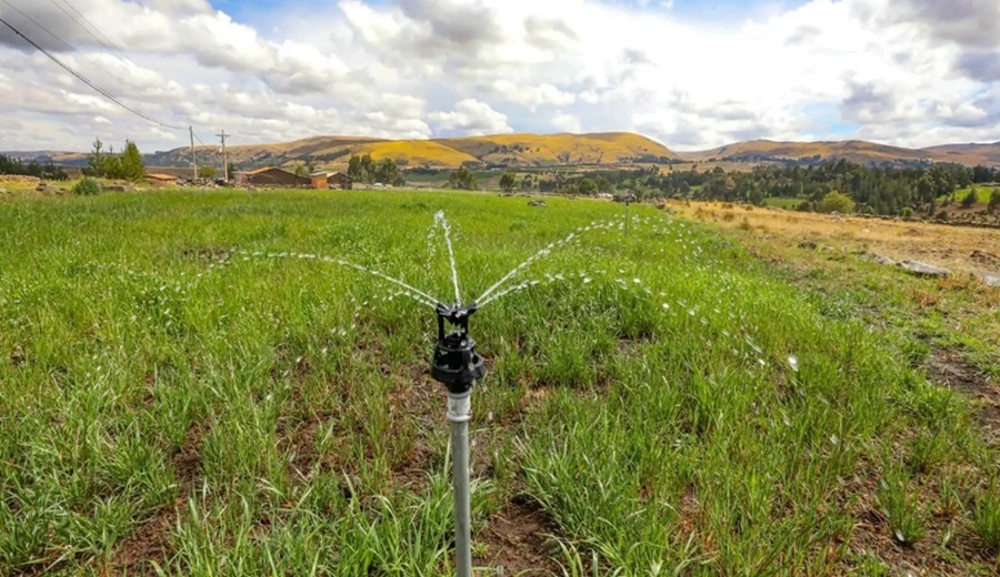 Promueven tecnificación de riego para agricultura familiar en 19 regiones
